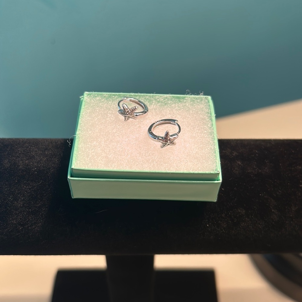 Cute Starfish Mini Hoop Earrings